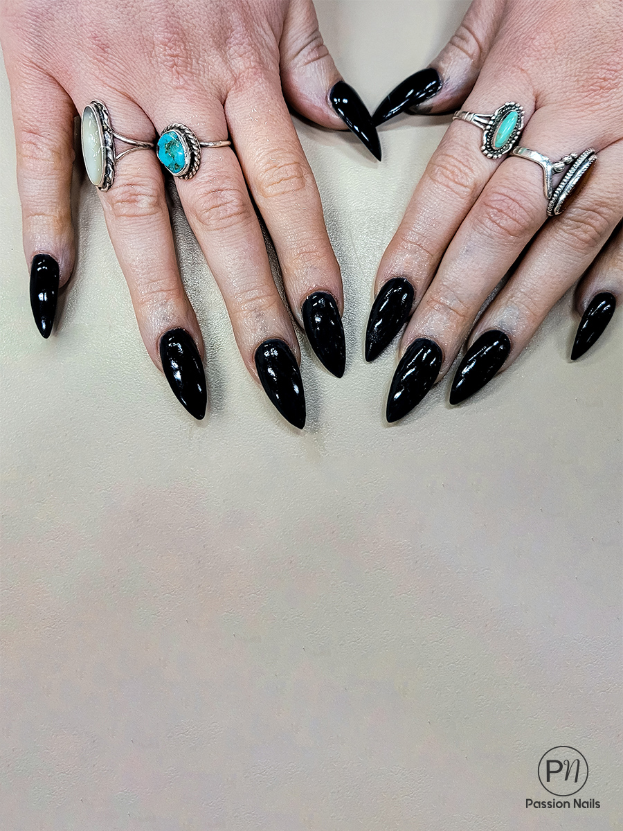 Passion Nails